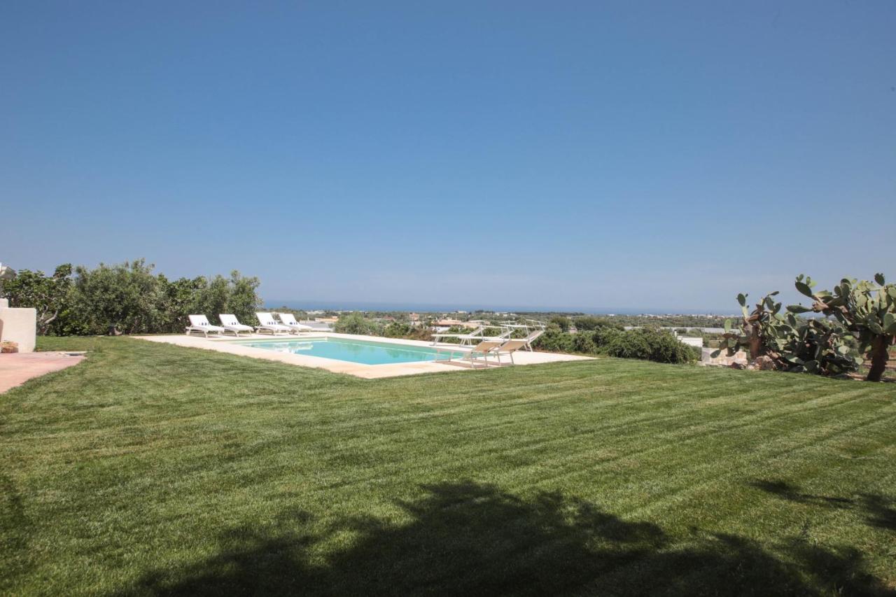 Villa Dyria Exclusive Swimming Pool Monopoli Exterior photo
